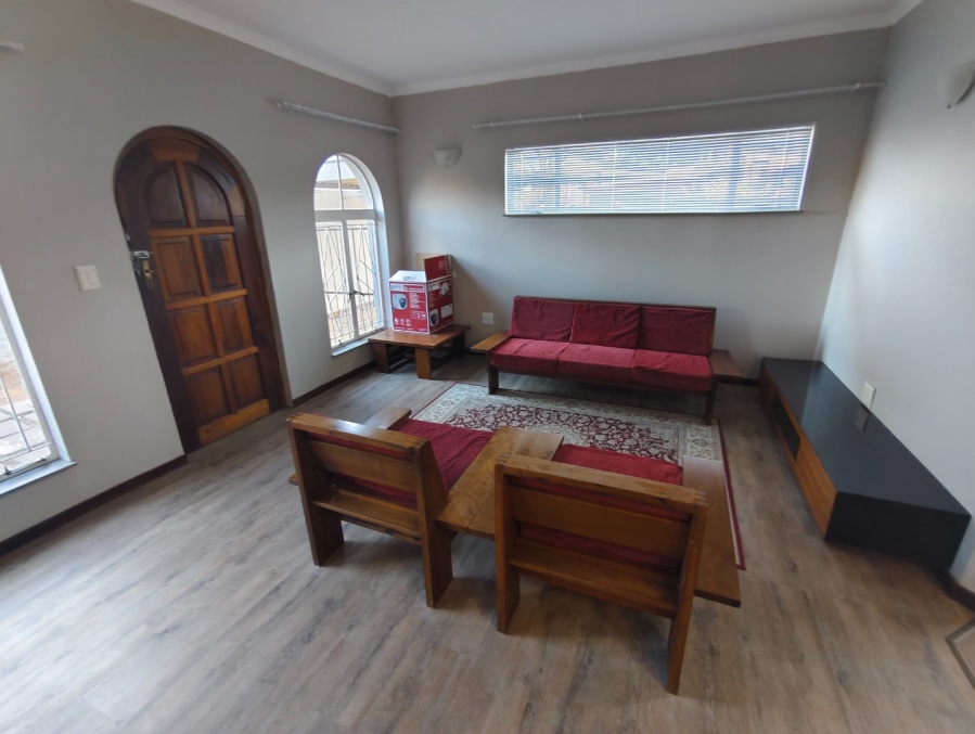 To Let  Bedroom Property for Rent in Langenhovenpark Free State